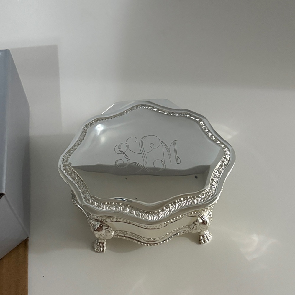 Elegant Silver Jewelry Box
